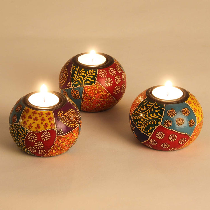 Conjunto de 3 castiçais para velas de chá pintados à mão Anila