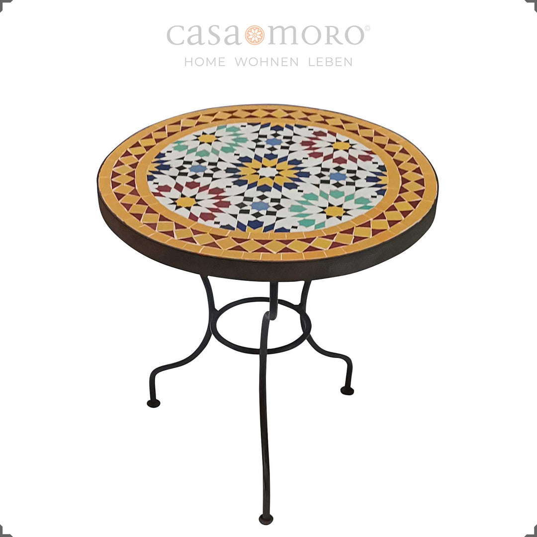 Mesa de café multicolorida com padrão de azulejos em forma de estrela, feita à mão em Marrocos
