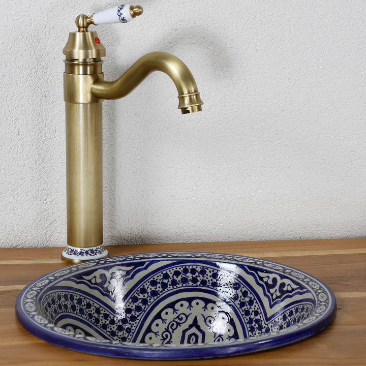 Lavatório de cerâmica pintado à mão