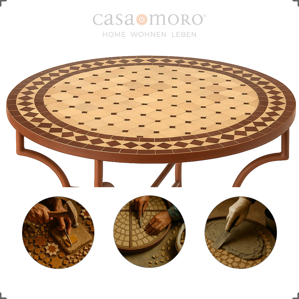 Mosaico marroquino de azulejos vidrados – um jogo de cores quentes em terracota