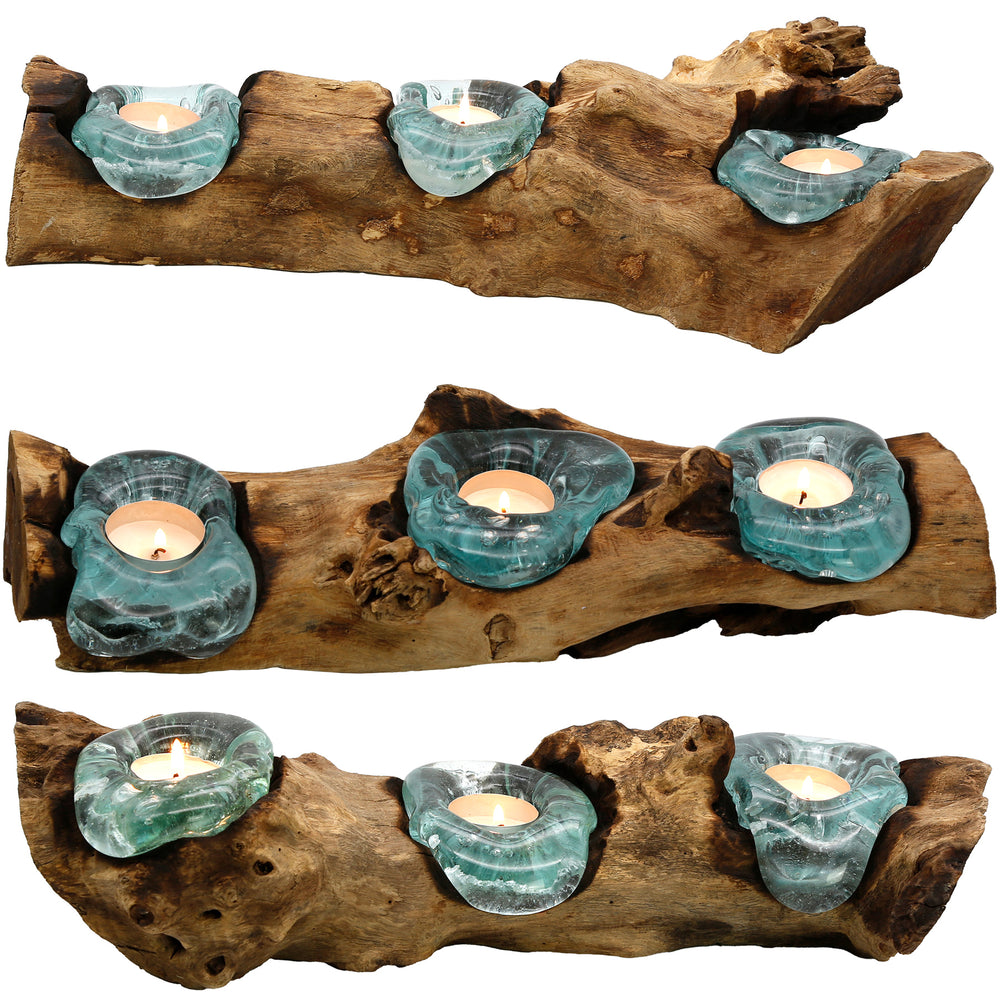 Suporte triplo para velas de chá em vidro fundido sobre madeira de raiz natural, apresentado com grande detalhe por todos os lados