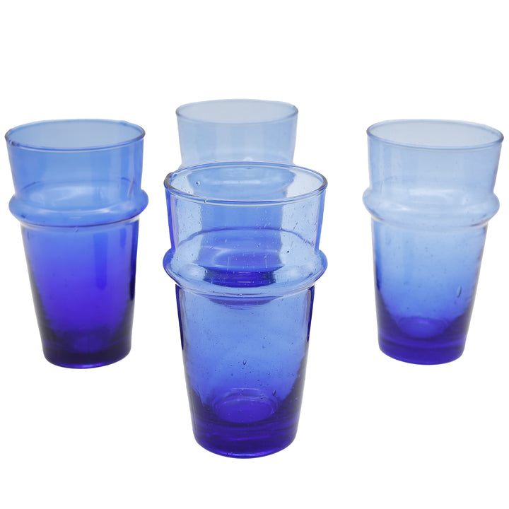 Copo para latte macchiato em azul intenso, soprado à mão com estrutura orgânica