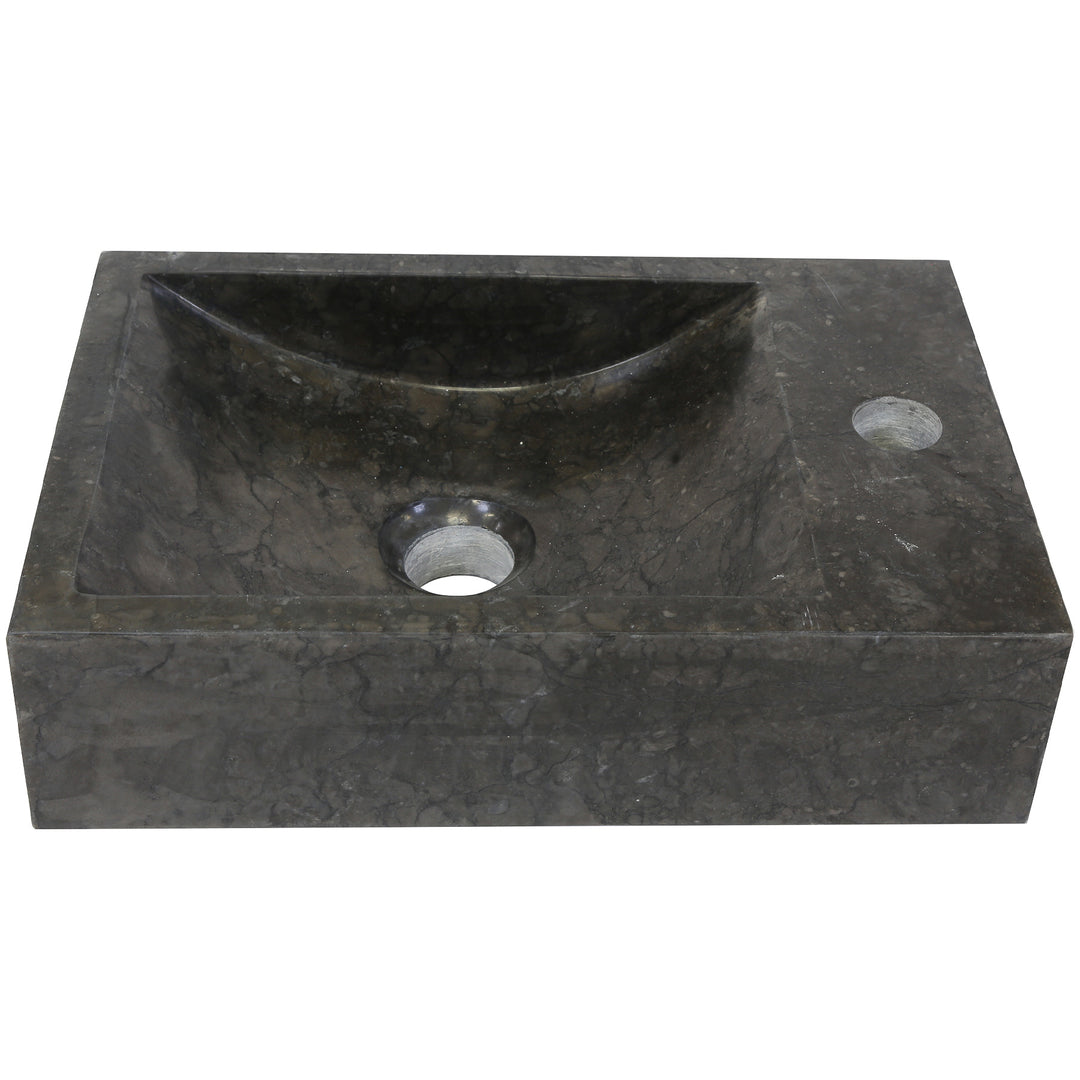 Lavatório de pedra retangular com veios escuros, em imagem isolada do produto, com orifício para torneira integrado e ralo central