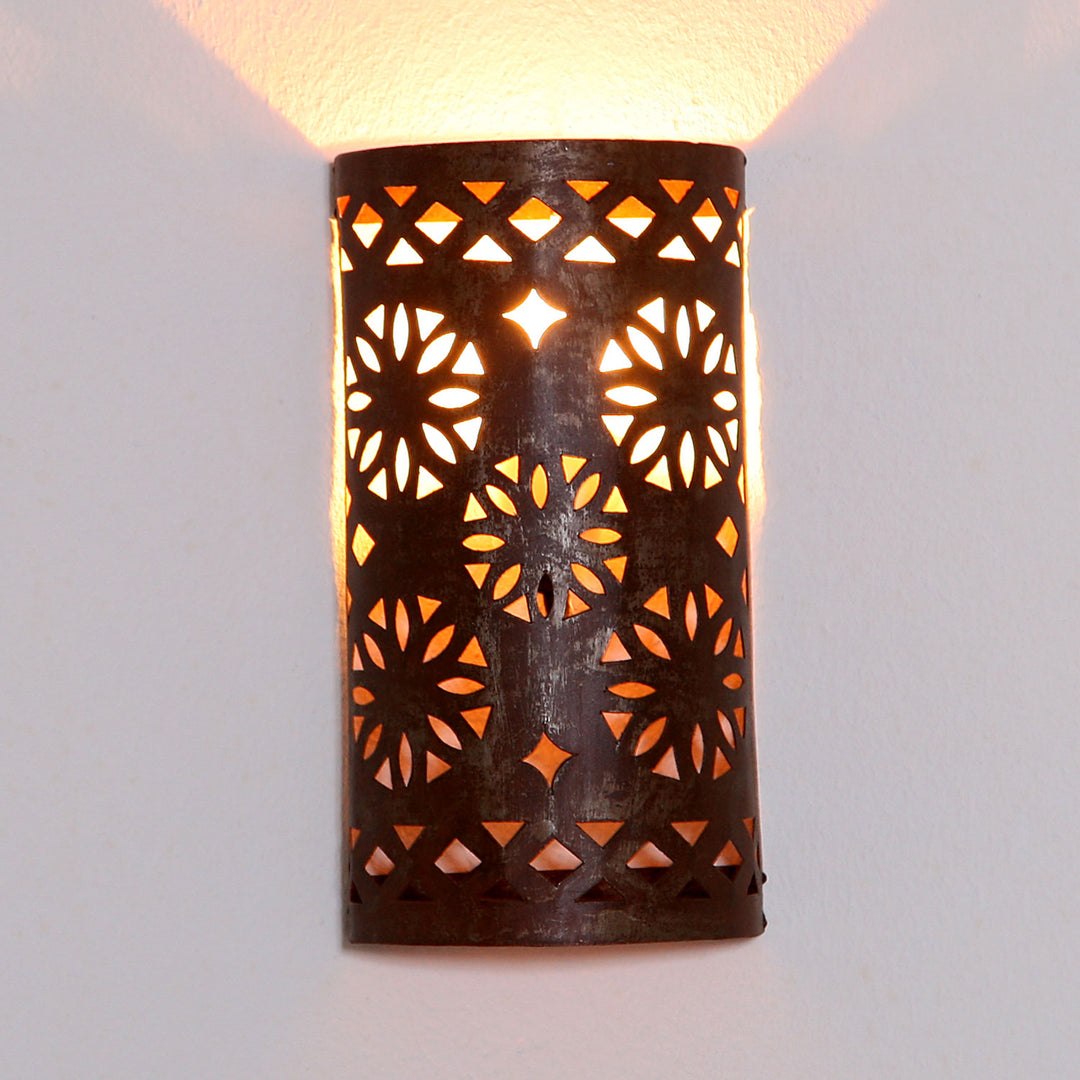 Candeeiro de parede oriental em ferro EWL08