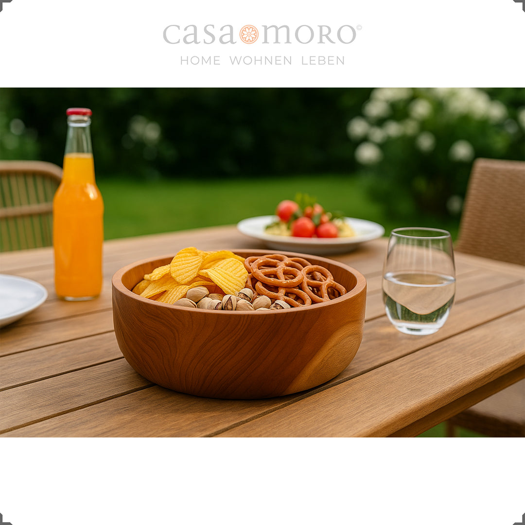 Bandeja de teca maciça para servir petiscos na mesa do jardim