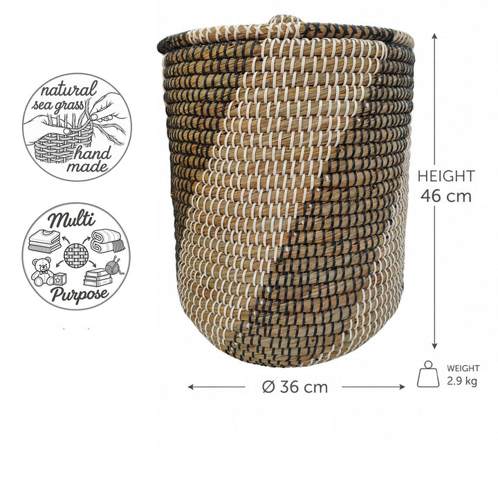 Cesto de roupa suja em erva-do-mar nas cores natural/preto/branco: Ø 36 cm, 46 cm de altura, volume de cerca de 40 litros e peso de 2,9 kg.
